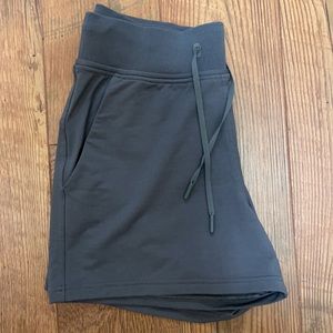 Lululemon, Size 6, Loop Back Shorts 4”
